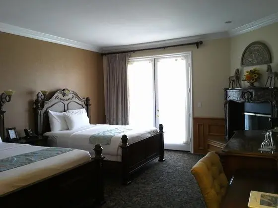 Standard Tek Büyük Yataklı Oda, Banyolu/Duşlu, Üzüm Asması Manzaralı (Double Queen Vineyard Vie)