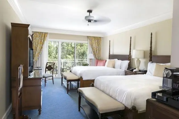 Oda, 2 Büyük (Queen) Boy Yatak, Balkon, Golf Manzaralı