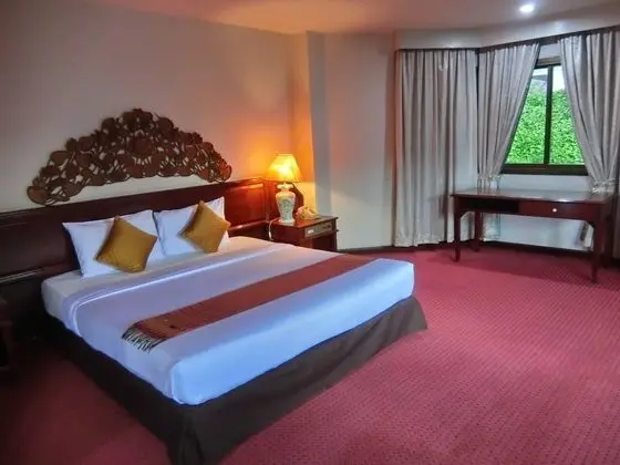 Deluxe King Room