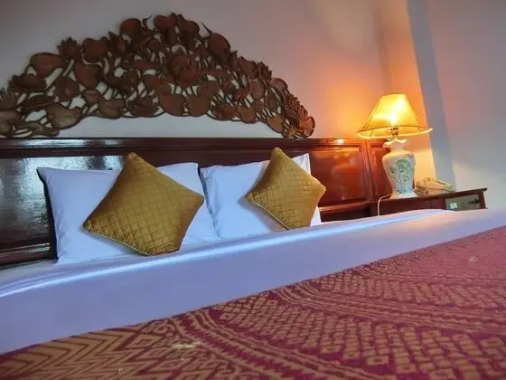 Deluxe King Room