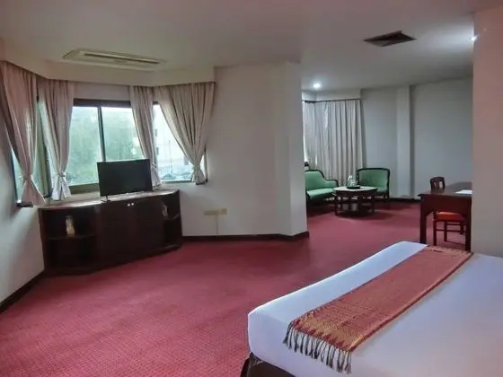Deluxe King Room