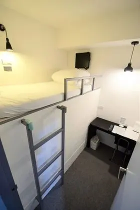 Tek Kişilik Oda, Ortak Banyo (Upper Bed)