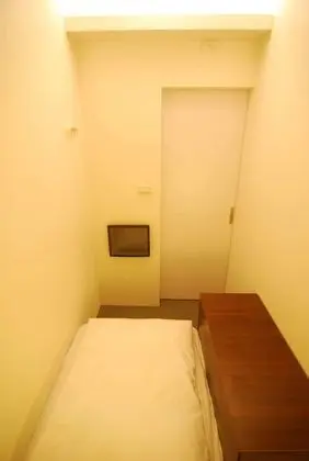 Tek Kişilik Oda, Ortak Banyo
