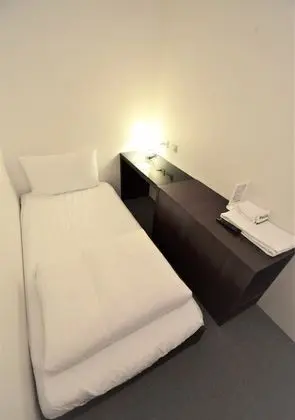 Tek Kişilik Oda, Ortak Banyo