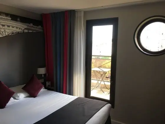 Executive Oda, Teras