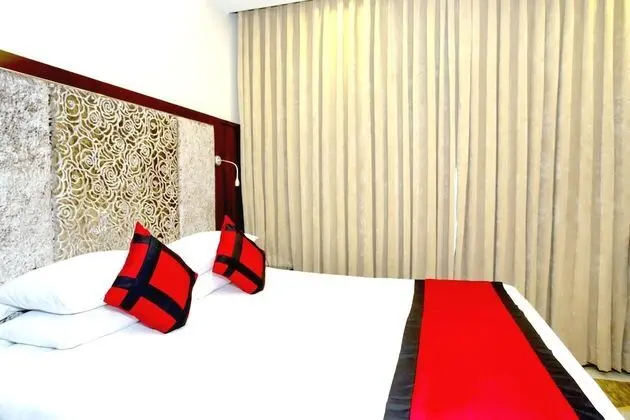 Business Oda, 1 En Büyük (King) Boy Yatak, Sigara İçilmez, Şehir Manzaralı