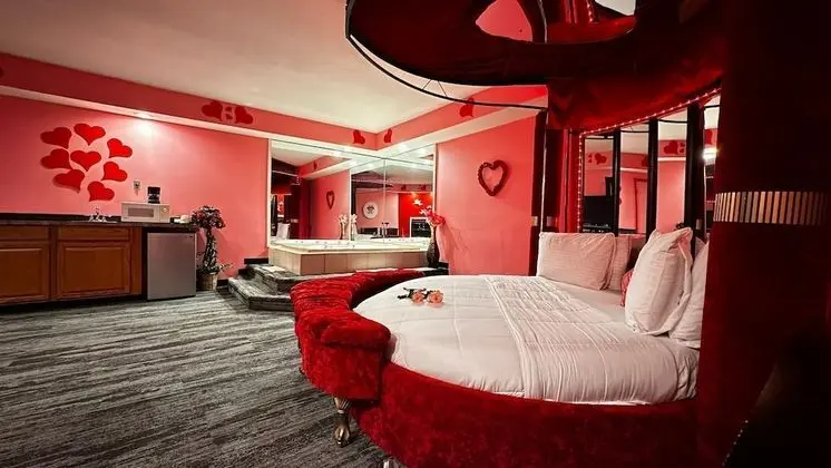 Luxury Oda