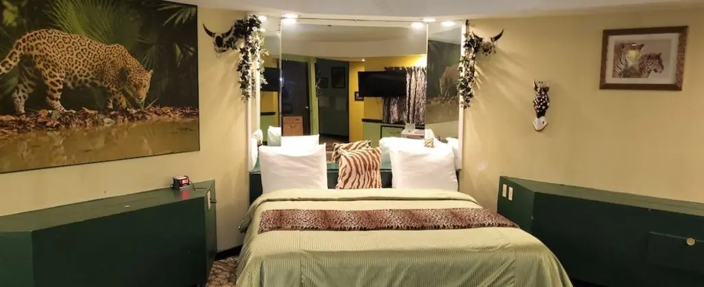 Romantic Oda, 1 En Büyük (King) Boy Yatak, Sigara İçilmez, Bahçe Manzaralı