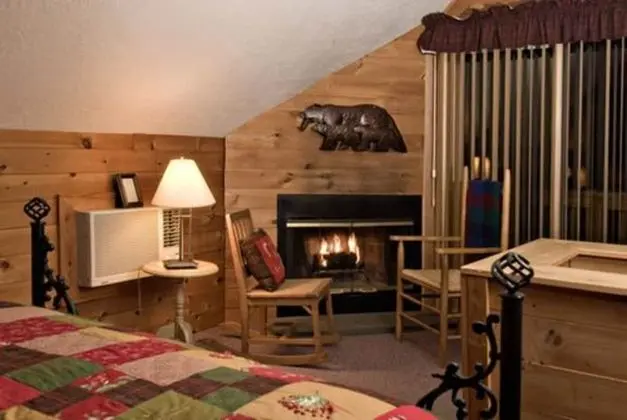Cottage, Private Bathroom (Ellis River) (Only Kids Ages 12+ and only service animals Allowed)