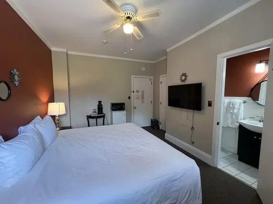 Standard Oda (No View, No Balcony)