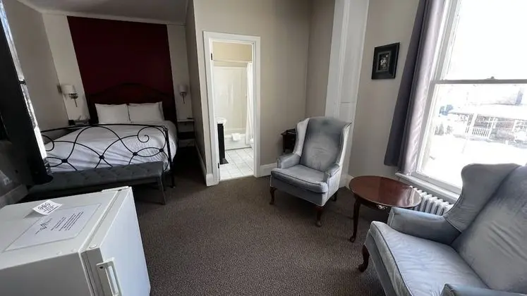 Standard Oda (No View, No Balcony)
