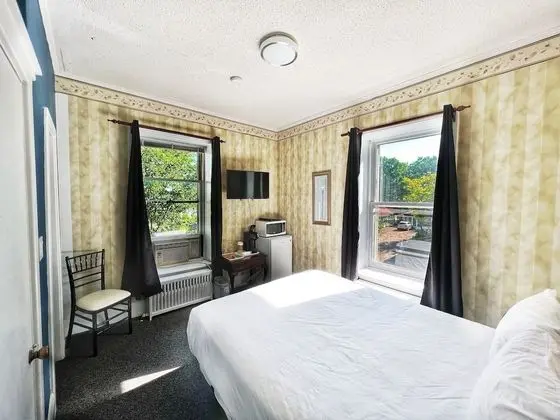 Standard Oda (No View, No Balcony)