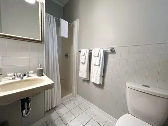 Standard Oda (No View, No Balcony)