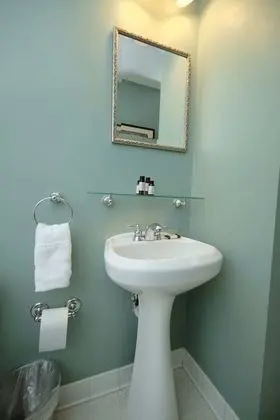 Standard Oda, 1 Büyük (Queen) Boy Yatak