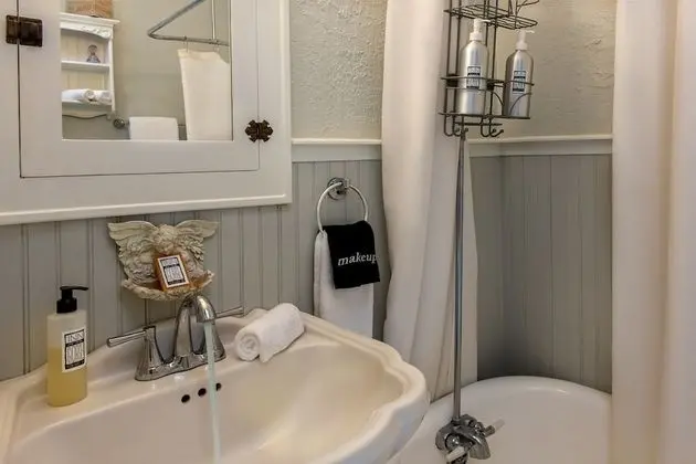 Signature Süit, 1 Büyük (Queen) Boy Yatak ve Çekyat, Sigara İçilmez