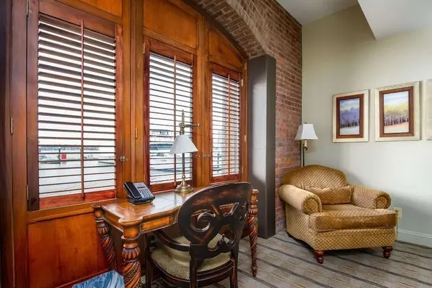 Queen Room with Harbor View