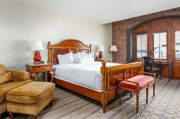 Queen Room with Harbor View