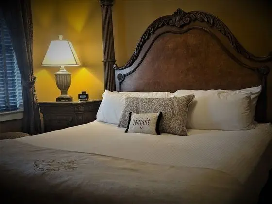 Parlor Suite