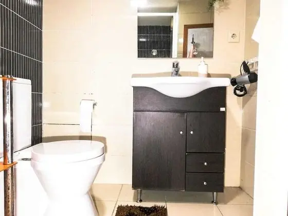 Family Oda, Ortak Banyo, Şehir Manzaralı