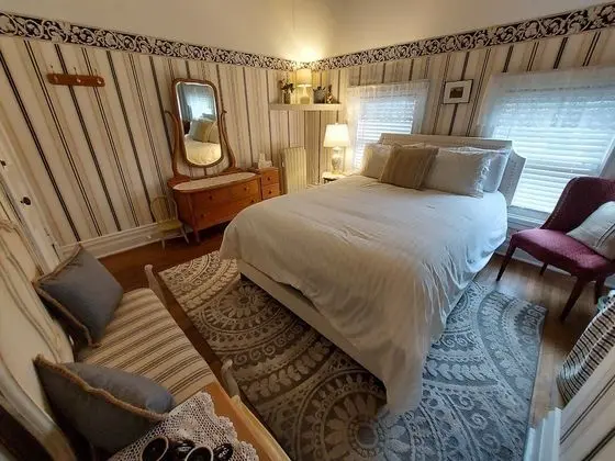 Standard Oda, 1 Büyük (Queen) Boy Yatak