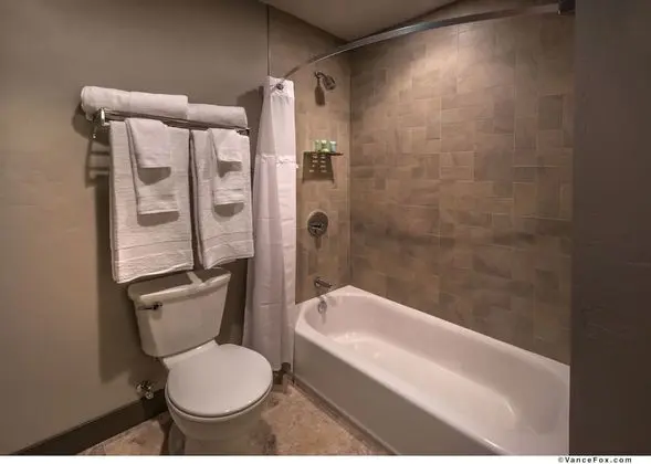 Oda, 2 Büyük (Queen) Boy Yatak, Golf Manzaralı