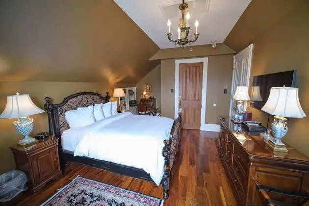 Luxury Tek Büyük Yataklı Oda, Banyolu/Duşlu (The Pippin Suite)