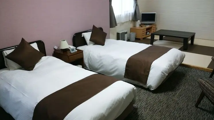 Deluxe Oda (Japanese Western Room with Tatami)