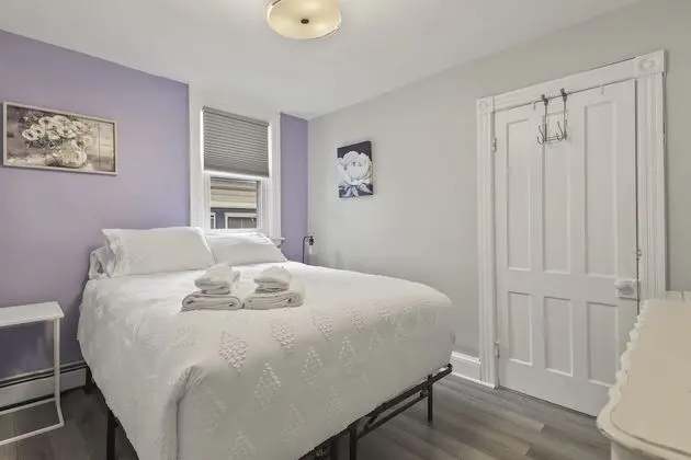 Standard Tek Büyük Yataklı Oda, Banyolu/Duşlu (Sweet Violets Room)