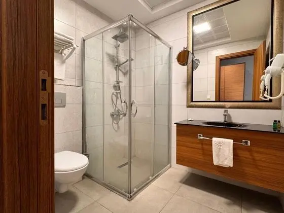 Standart Oda, Şehir Manzaralı, Balkonlu