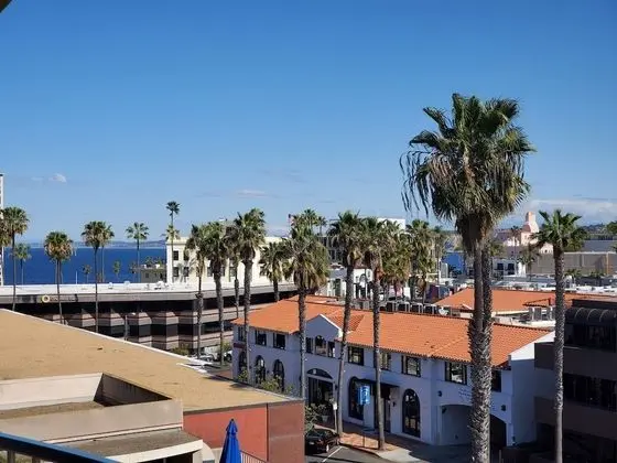 Deluxe Oda, 1 En Büyük (King) Boy Yatak, Balkon, Kısmi Deniz Manzarası