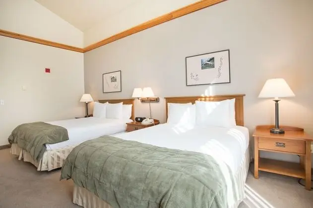 Double Queen, Village View