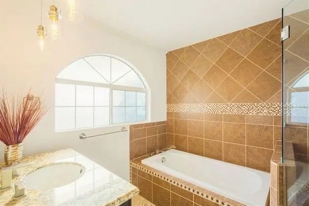 Luxury Oda, 1 En Büyük (King) Boy Yatak, Sigara İçilmez, Avlu Manzaralı