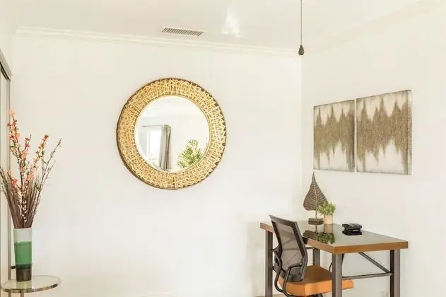 Luxury Oda, 1 En Büyük (King) Boy Yatak, Sigara İçilmez, Köşe