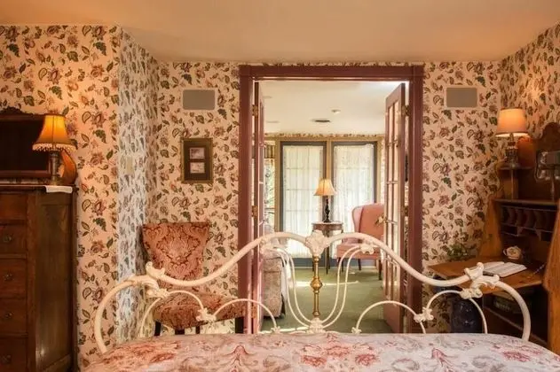 Standard Üç Kişilik Oda, Banyolu/Duşlu (The Senators Suite)
