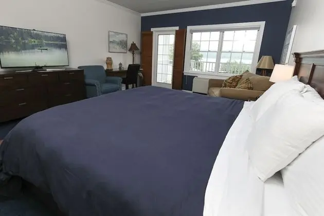 Lakeview Room