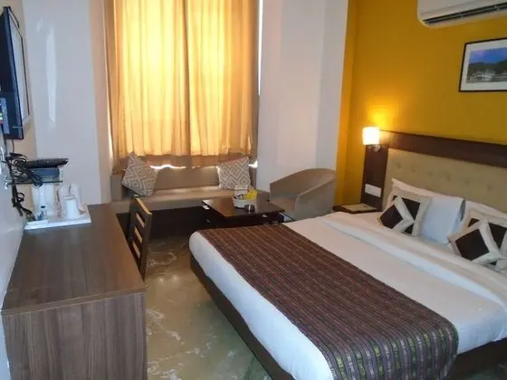 Deluxe Tek Büyük Yataklı Oda, 1 Çift Kişilik Yatak, Sigara İçilmez, Şehir Manzaralı