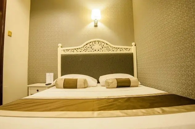 Üç Kişilik Oda