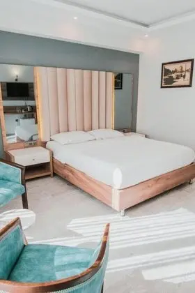 Standart Oda, Şehir Manzaralı
