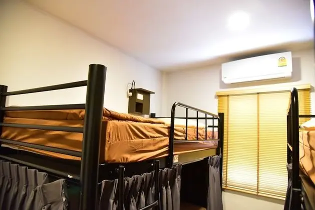 Ortak Ranzalı Oda, Sadece kadınlar için