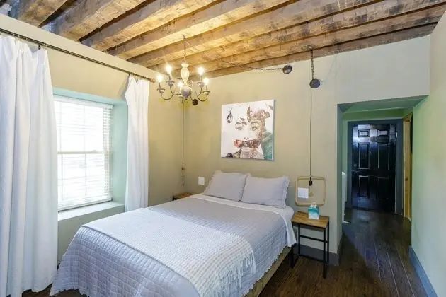 Standard Oda, 1 Büyük (Queen) Boy Yatak