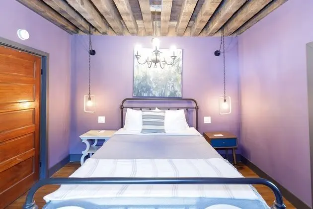 Standard Oda, 1 Büyük (Queen) Boy Yatak