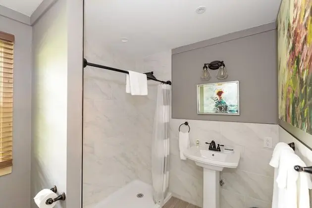 Standard Oda, 1 Büyük (Queen) Boy Yatak