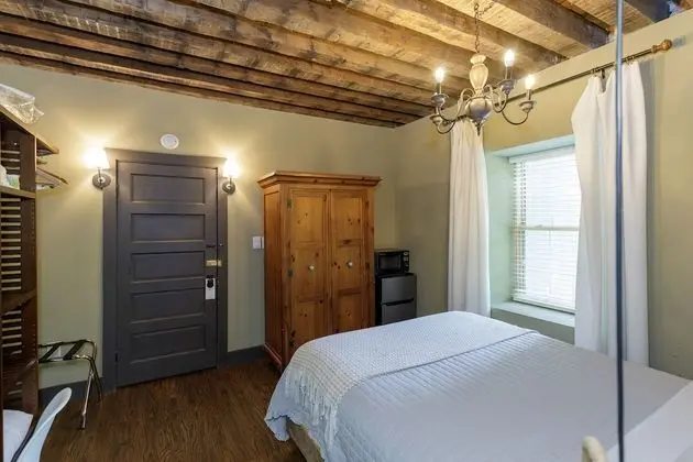 Standard Oda, 1 Büyük (Queen) Boy Yatak