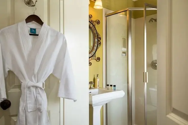 Luxury Tek Büyük Yataklı Oda