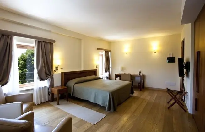 Superior Tek Büyük Yataklı Oda