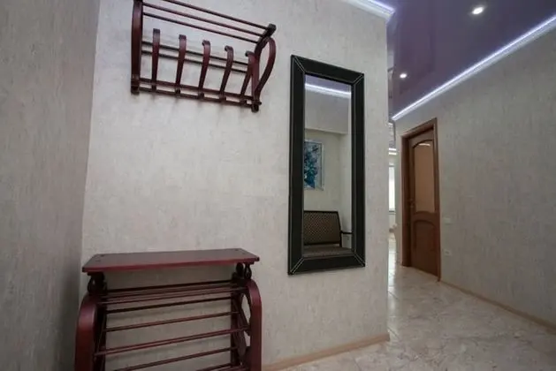 Apart Daire, 1 Yatak Odası, Jakuzi (Tsvillinga str. 34)