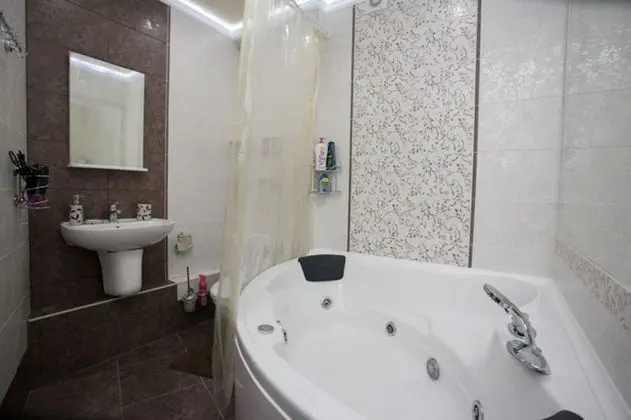 Apart Daire, 1 Yatak Odası, Jakuzi (Tsvillinga str. 34)