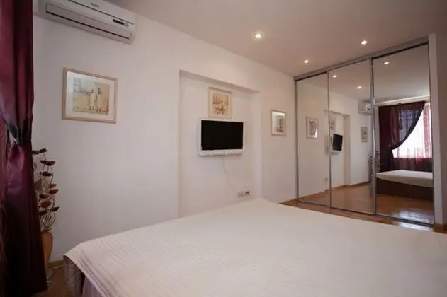 Apart Daire, 1 Yatak Odası, Sauna (Tsvillinga str. 34)