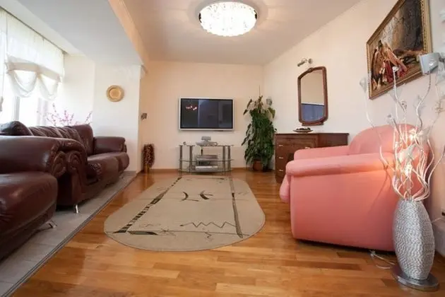 Apart Daire, 1 Yatak Odası, Sauna (Tsvillinga str. 34)