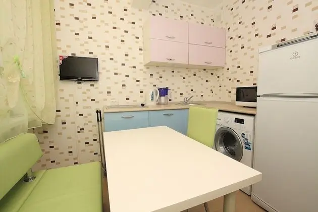 Apart Daire, 1 Yatak Odası, Balkon (on Lenina prospekt, 38)